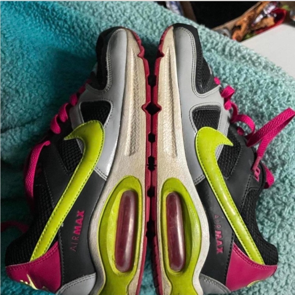 Nike Women's Sneakers - Black, Pink, and Green